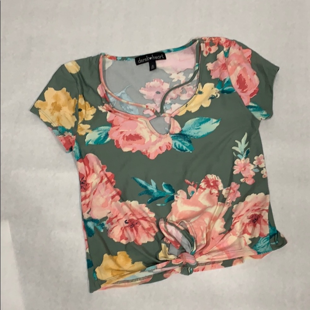 Derek heart size small crop top